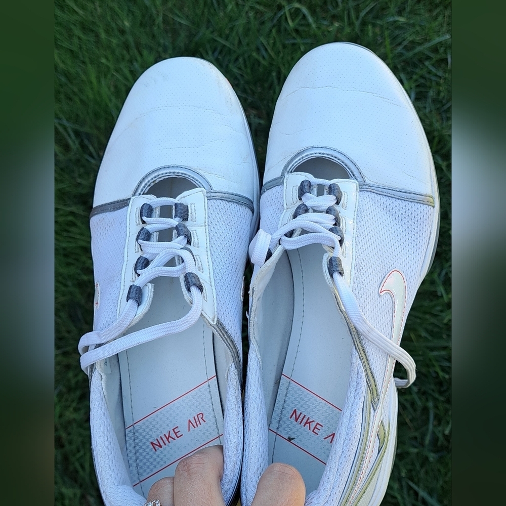 NIKE AIR Womens 317620-111 TAC Traction at Contact Golf Shoes Size 9 White Red - Picture 8 of 11